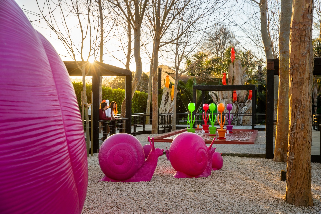 Giant pink snail sculptures at Sculptureum