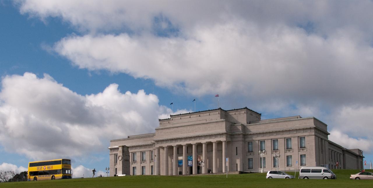 Photo of Auckland Hop On Hop Off Explorer, Downtown