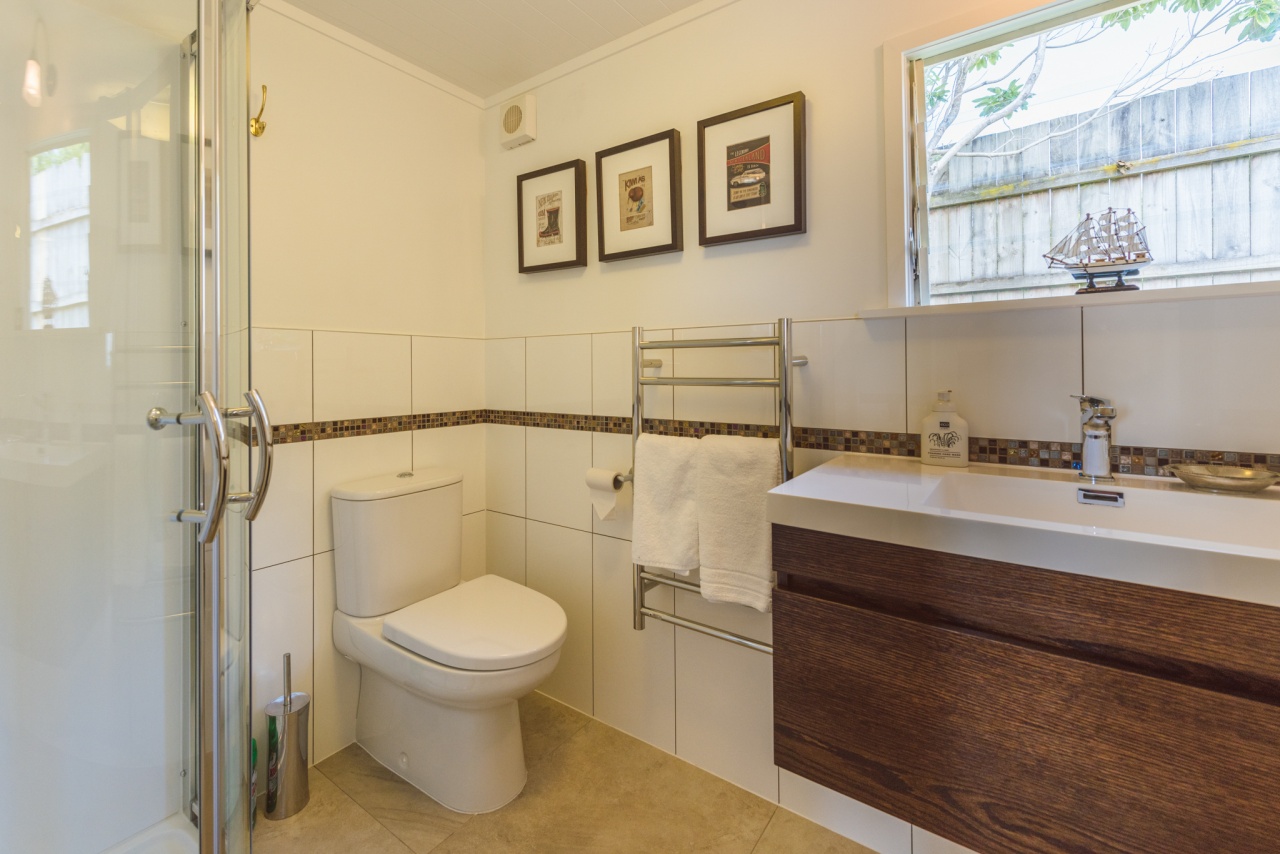 Photo of Moana Vista Cottage, Waiheke Island