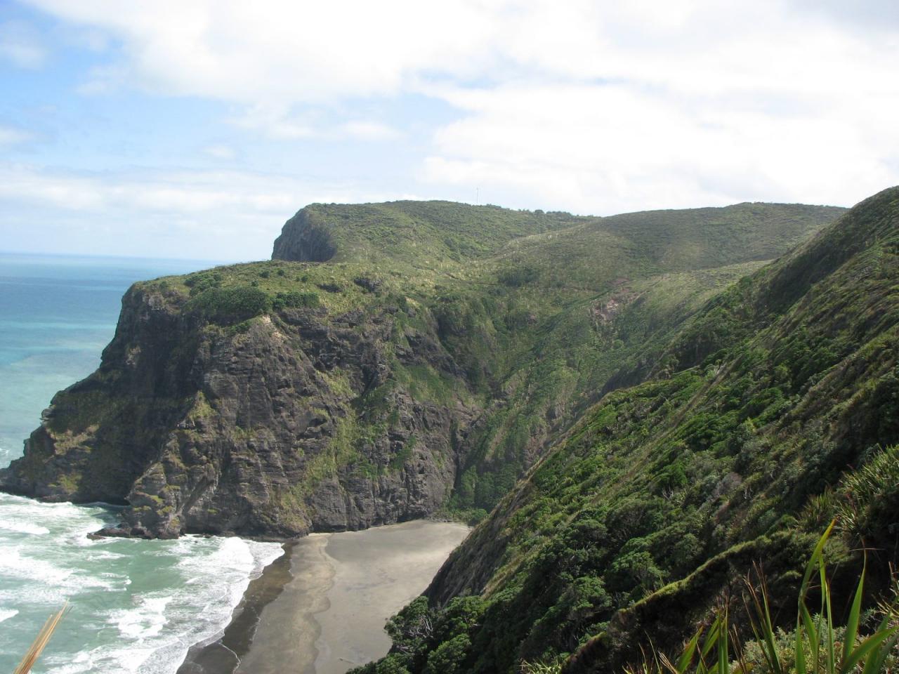 Photo of Whittington Estate - Luxury Hiking B&B, Waiatarua, Waiatarua