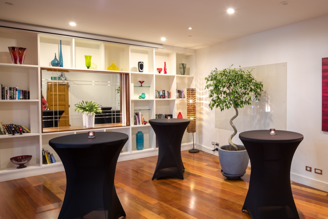 Drawing Room cocktail - Hotel Debrett