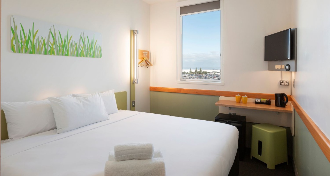 ibis Budget Auckland Airport - hero banner 3 King room at the ibis Budget Auckland Airport hotel.