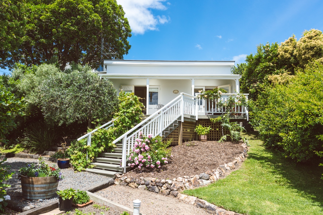 Moana Vista Cottage Photo of Moana Vista Cottage, Waiheke Island