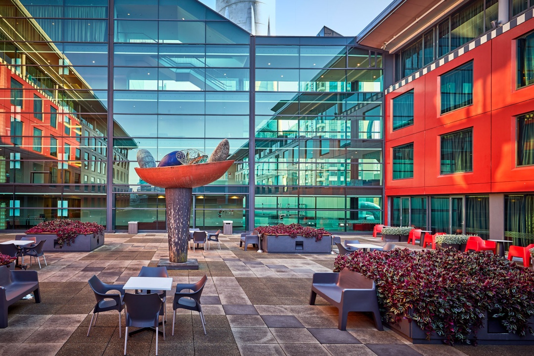 SkyCity Hotel Courtyard