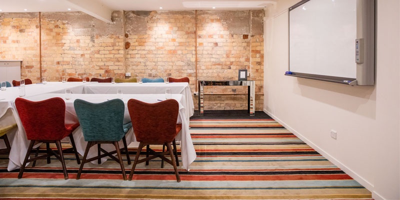 Hotel Debrett - Cellar U-Shape